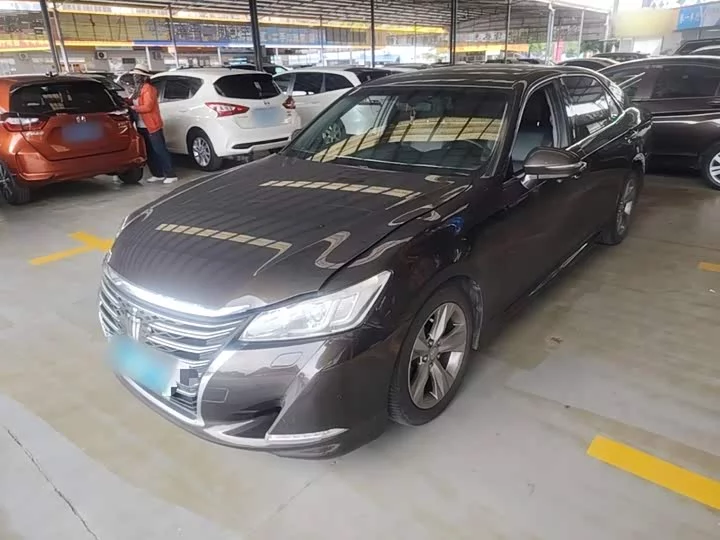 Toyota crown