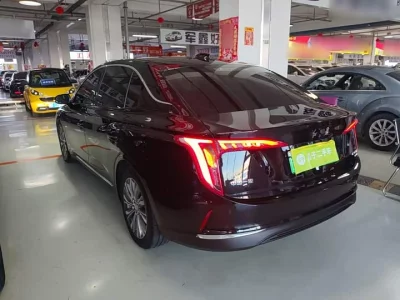 Hongqi E-QM5