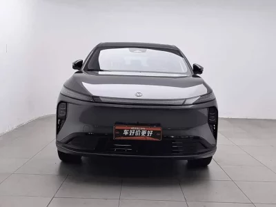 Dongfeng L8