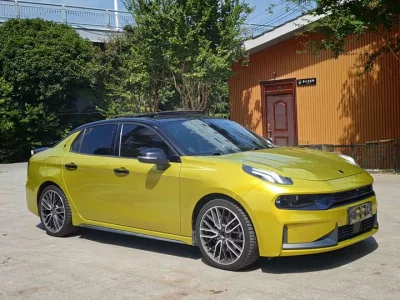 Lynk & Co 03