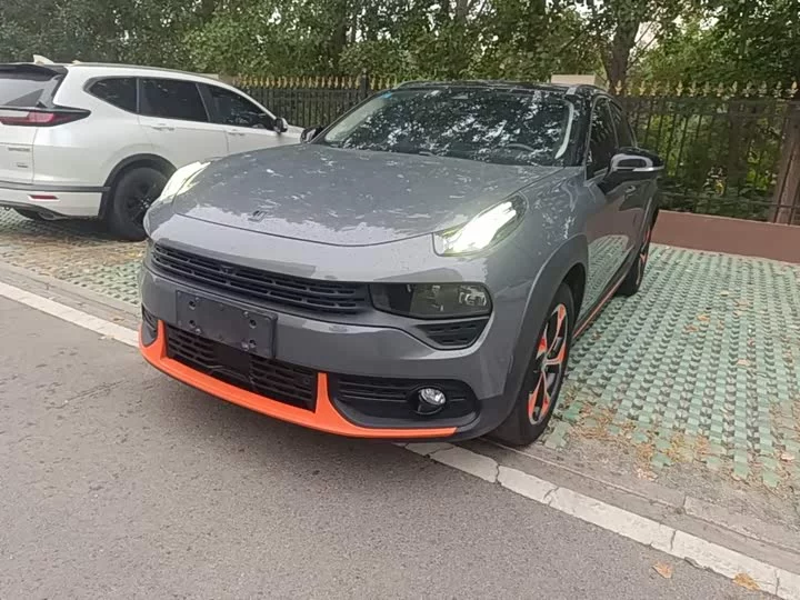 Lynk & Co 02