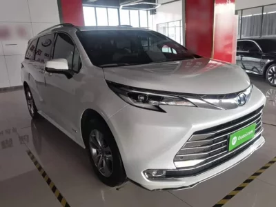 Toyota Sienna SIENNA
