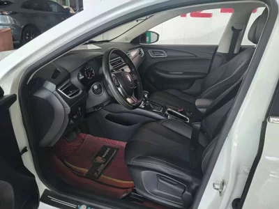 Roewe i5