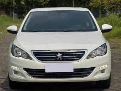 Peugeot 408
