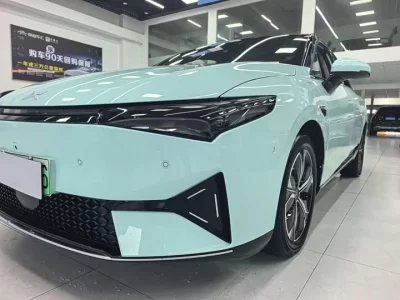 XPeng P5