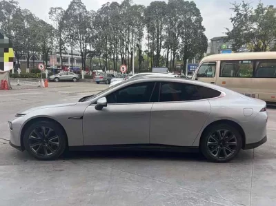 XPeng P7