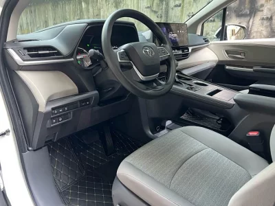 Toyota Sienna SIENNA