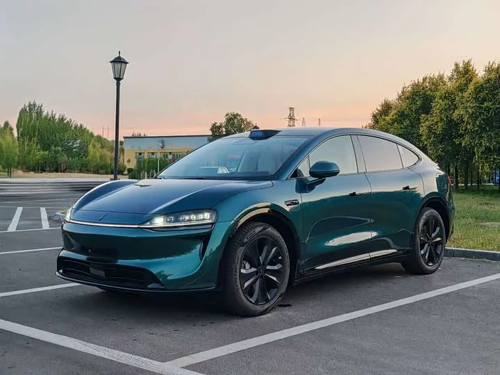 Luxeed R7