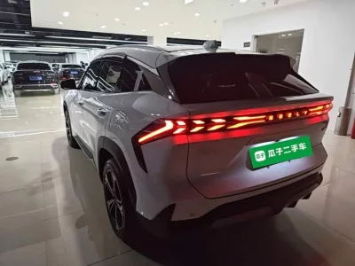 Geely Galaxy L7