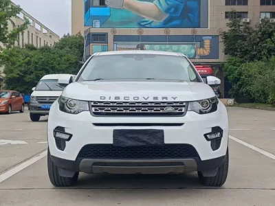 Land Rover Discover the magic
