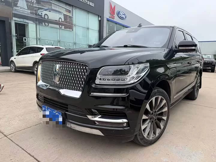 Lincoln Navigator