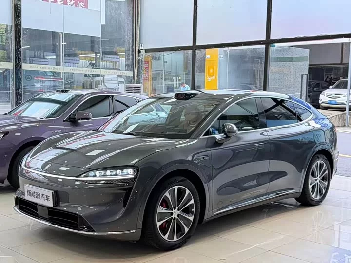 Luxeed R7