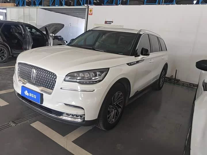 Lincoln Navigator