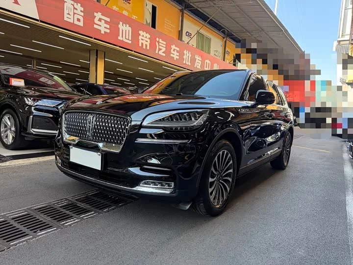 Lincoln Aviator