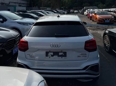 Audi Q2L