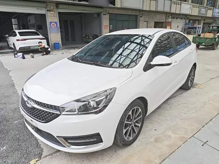 Chery Arrizo 5