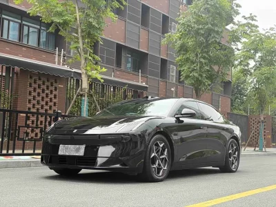 Lynk & Co Z10