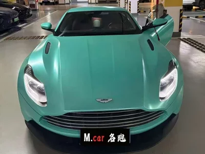 Aston Martin DB11