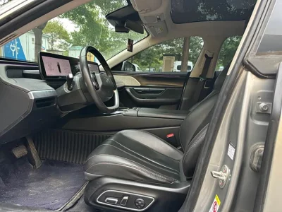 XPeng P7
