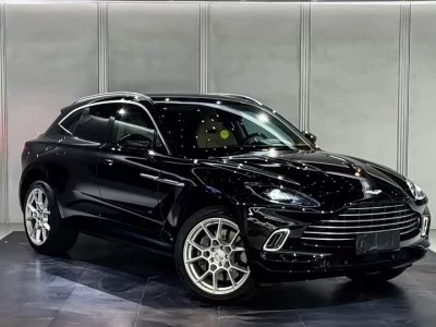 Aston Martin DBX