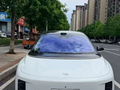 Li Ideal i8