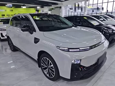 Leapmotor B10