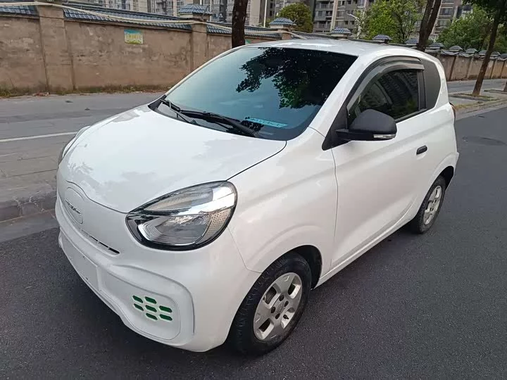 Roewe CLEVER by Colwei