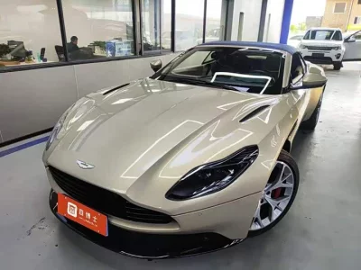 Aston Martin DB11