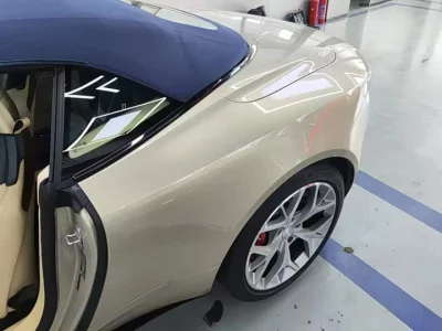 Aston Martin DB11