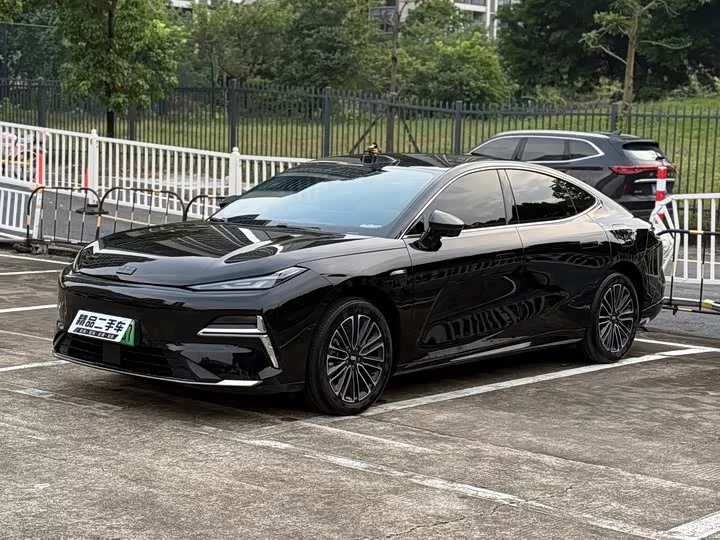 Geely Galaxy Star 8