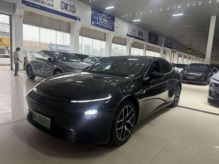 XPeng P7