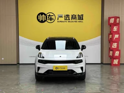 Lynk & Co 06