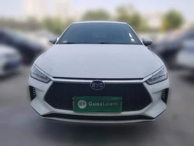 BYD e2