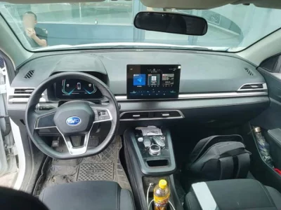 BYD e2