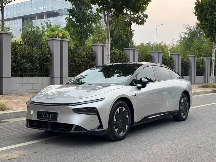XPeng P7+