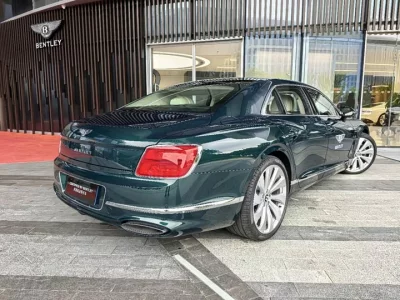 Bentley Feichi Plug-in Hybrid