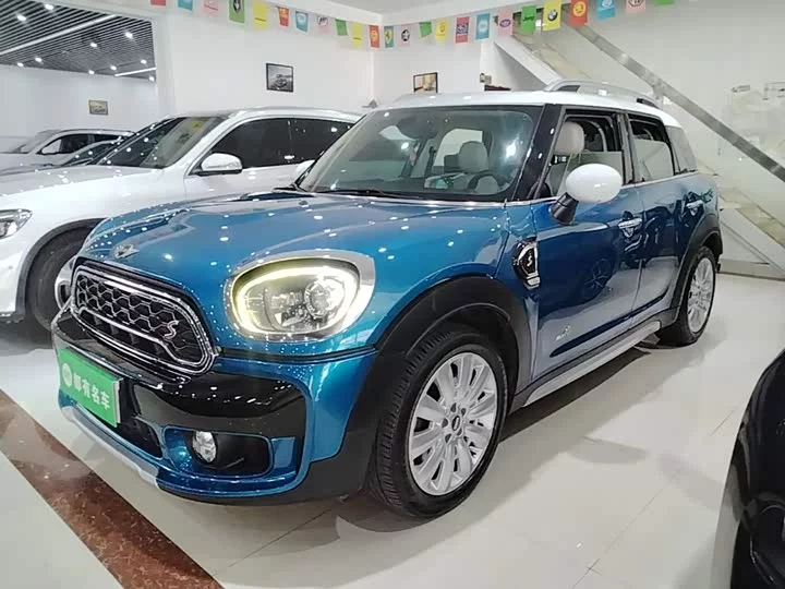 MINI COUNTRYMAN