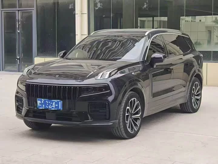 Lynk & Co 09