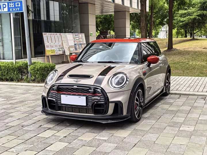 MINI JCW
