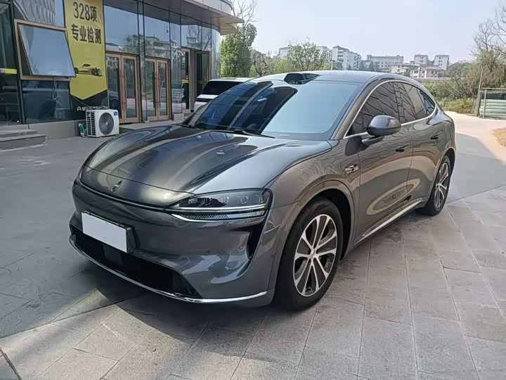 Luxeed R7