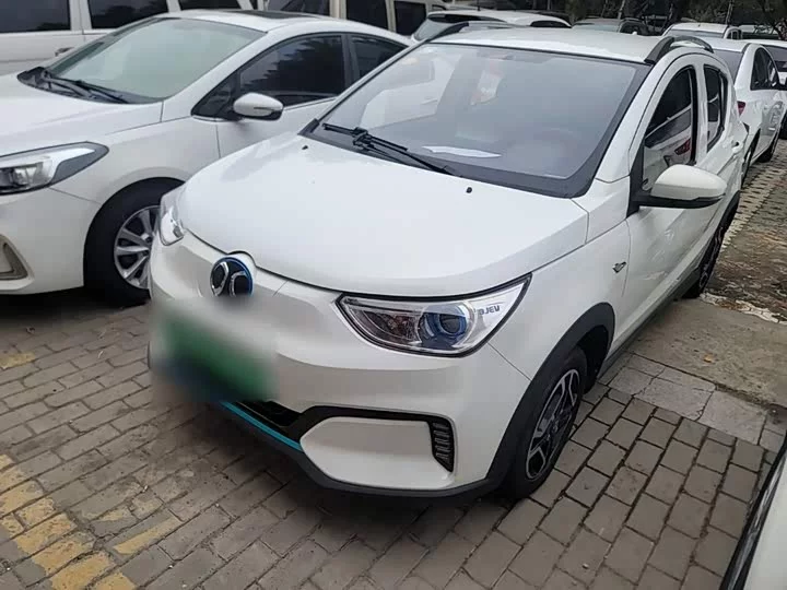 BAIC EC3