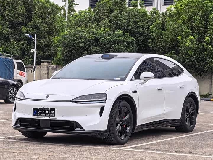 Luxeed R7
