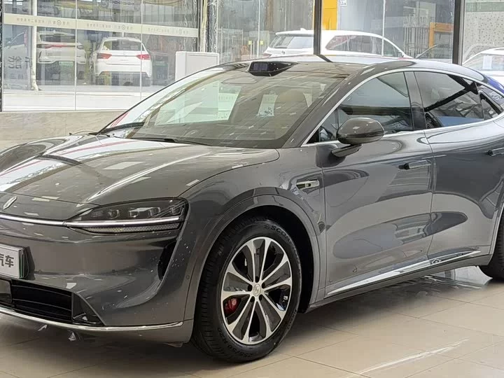Luxeed R7