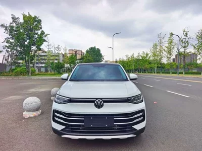 Volkswagen Tharu