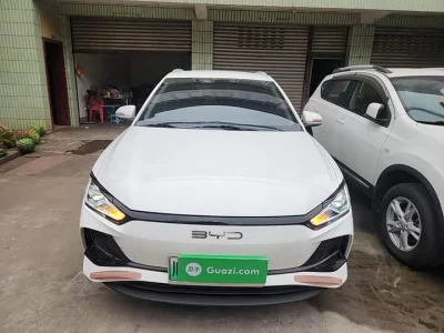 BYD e2