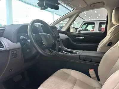 Toyota Crown Wellfire