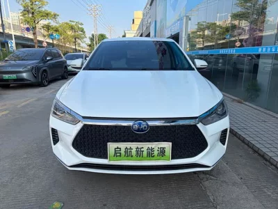 BYD e2
