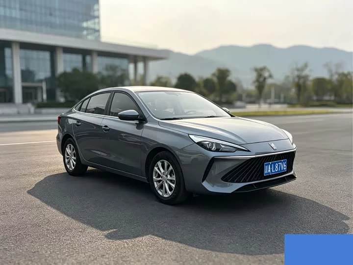 Roewe i5