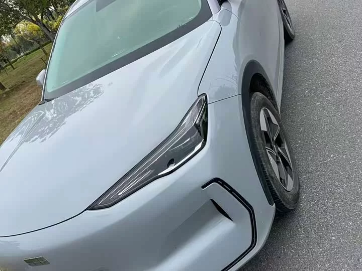 Geely Galaxy E5