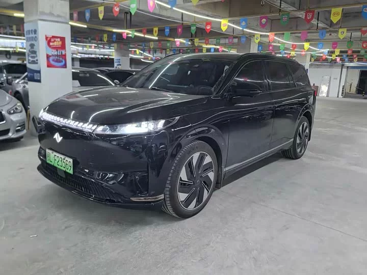 Dongfeng eπ008